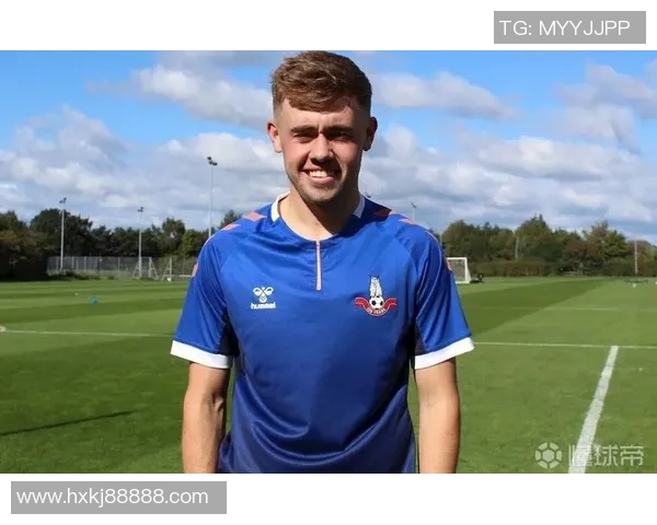 汉姆足球球星的崛起与挑战:从青训到国际赛场的奋斗历程 汉姆足球球星的崛起与挑战:从青训到国际赛场的奋斗历程