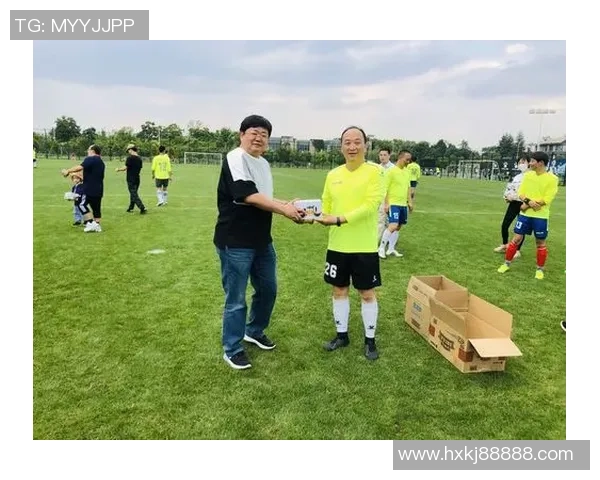 足球明星的家庭生活揭秘：绿茵场之外的温馨日常与独特趣味