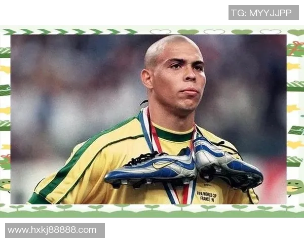 世界足球33号球星的传奇故事与不为人知的成就解析 世界足球33号球星的传奇故事与不为人知的成就解析