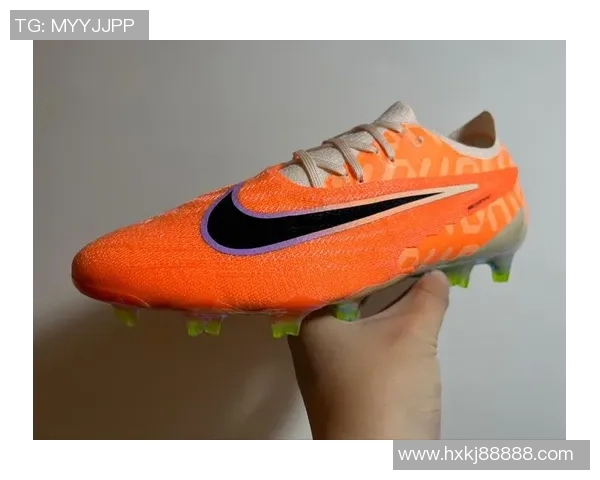 全新GX足球鞋三文鱼系列亮相 专为球场速度与精准设计