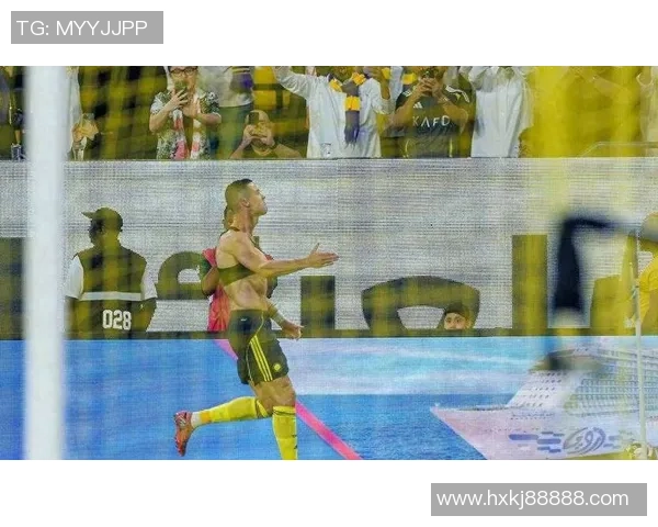 足球球星戴上安全帽的另类瞬间揭秘保护自己也能展现风采 足球球星戴上安全帽的另类瞬间揭秘保护自己也能展现风采